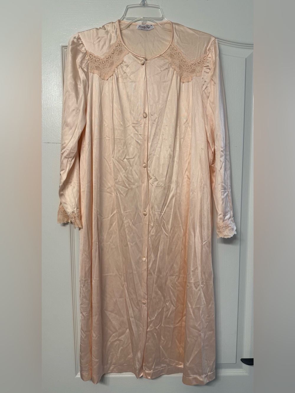 Vintage Vanity Fair Peach Satin Nightgown Robe M Lace Button Front USA Medium